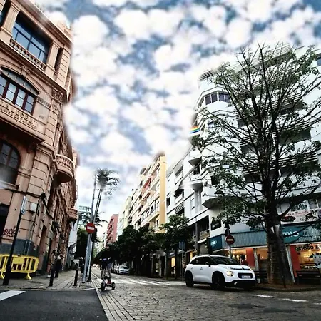 Amares * サンタクルスデテネリフェ