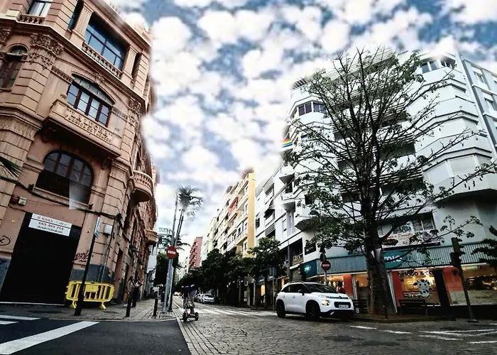 Amares * サンタクルスデテネリフェ